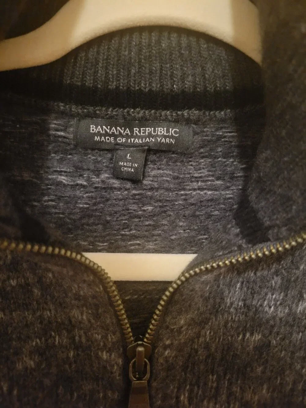 Banana Republic full zipper men sweater, 80% merino wool,size L